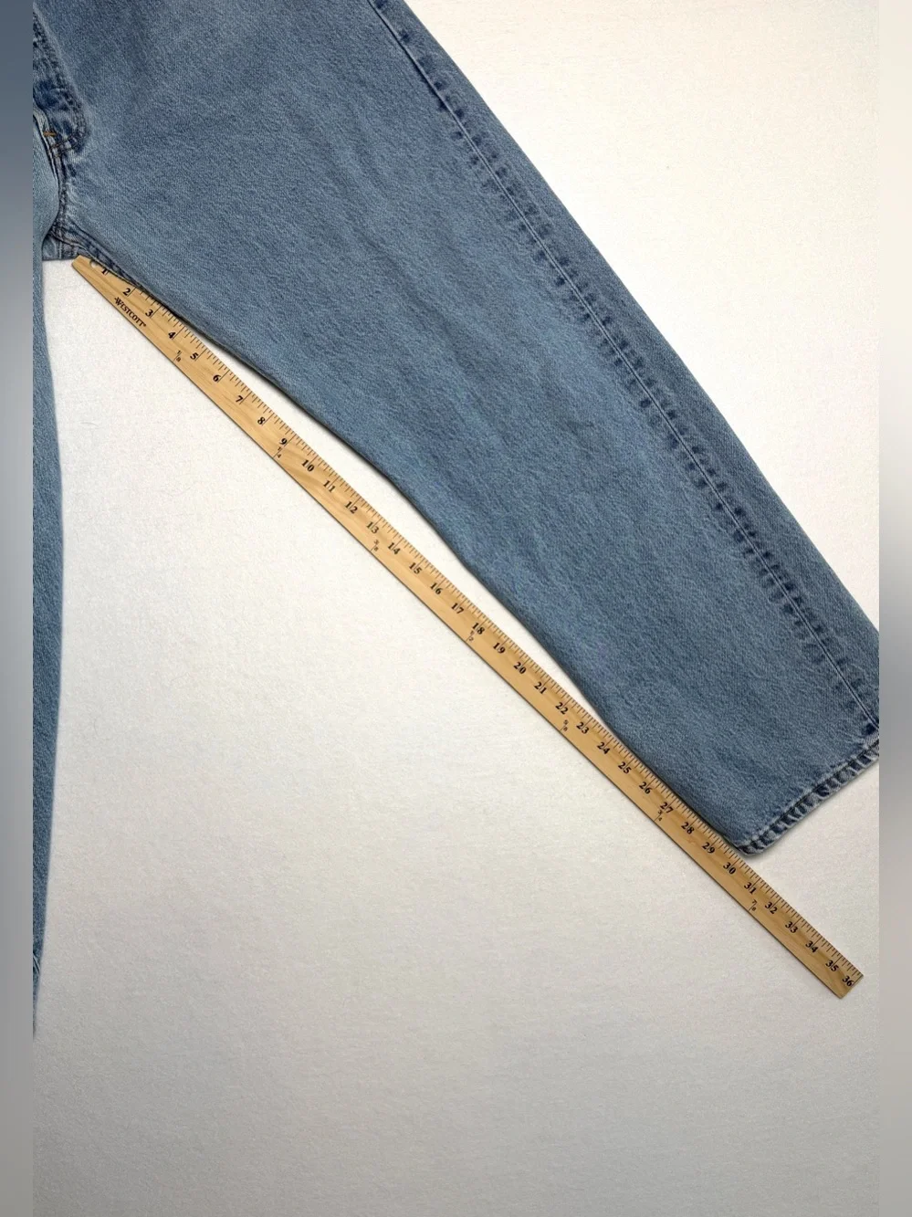 1995 Levi's 501 Straight Button Fly Med Wash Actual Size 39 X 30 READ DESCRIP